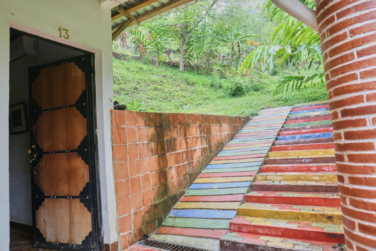 Vinas Hotel Lanquin Exterior photo