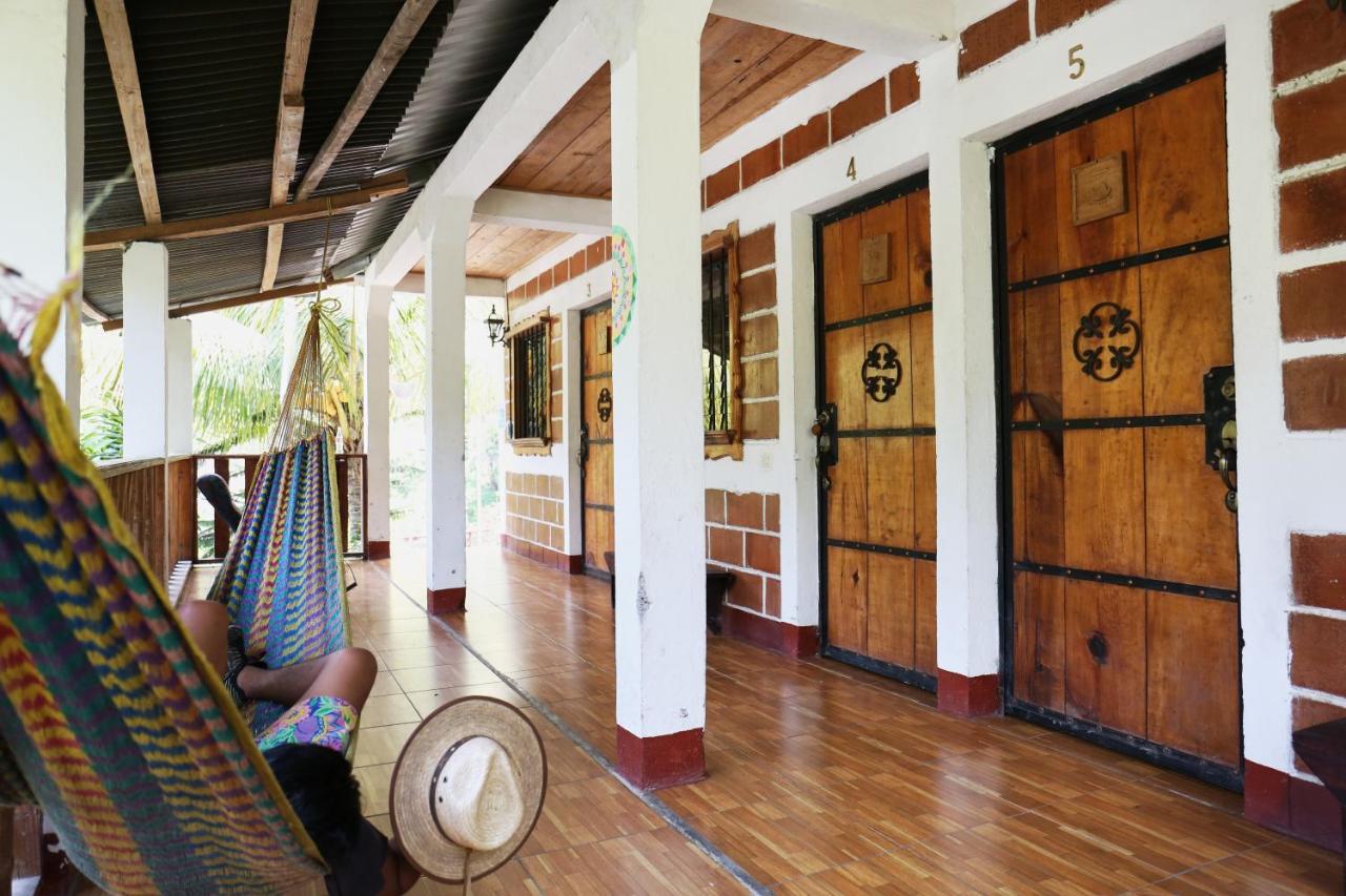 Vinas Hotel Lanquin Exterior photo