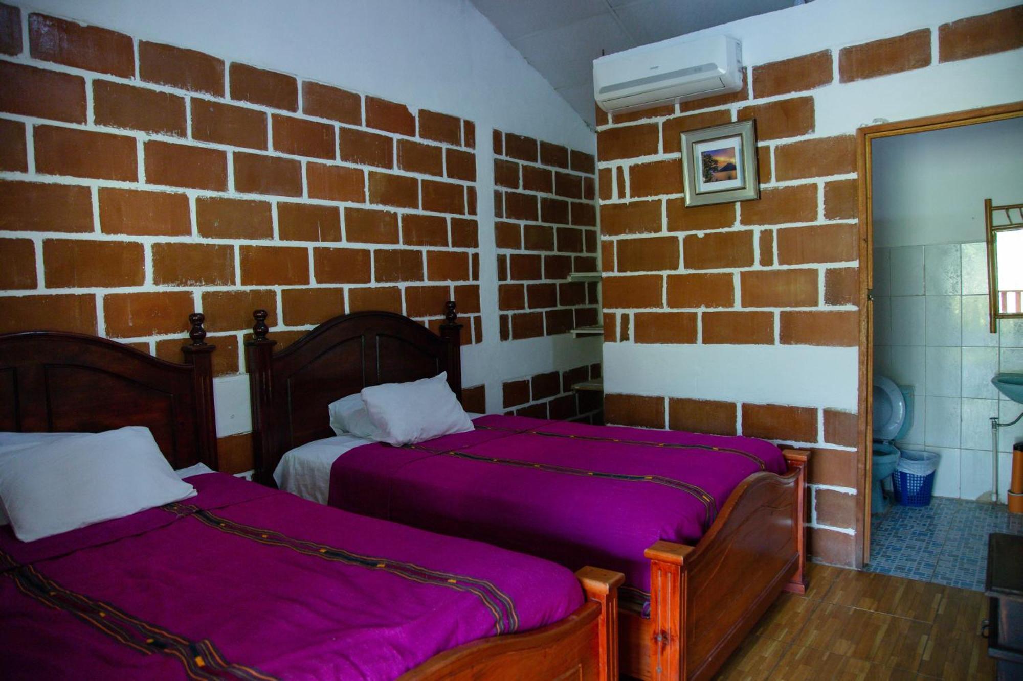 Vinas Hotel Lanquin Exterior photo