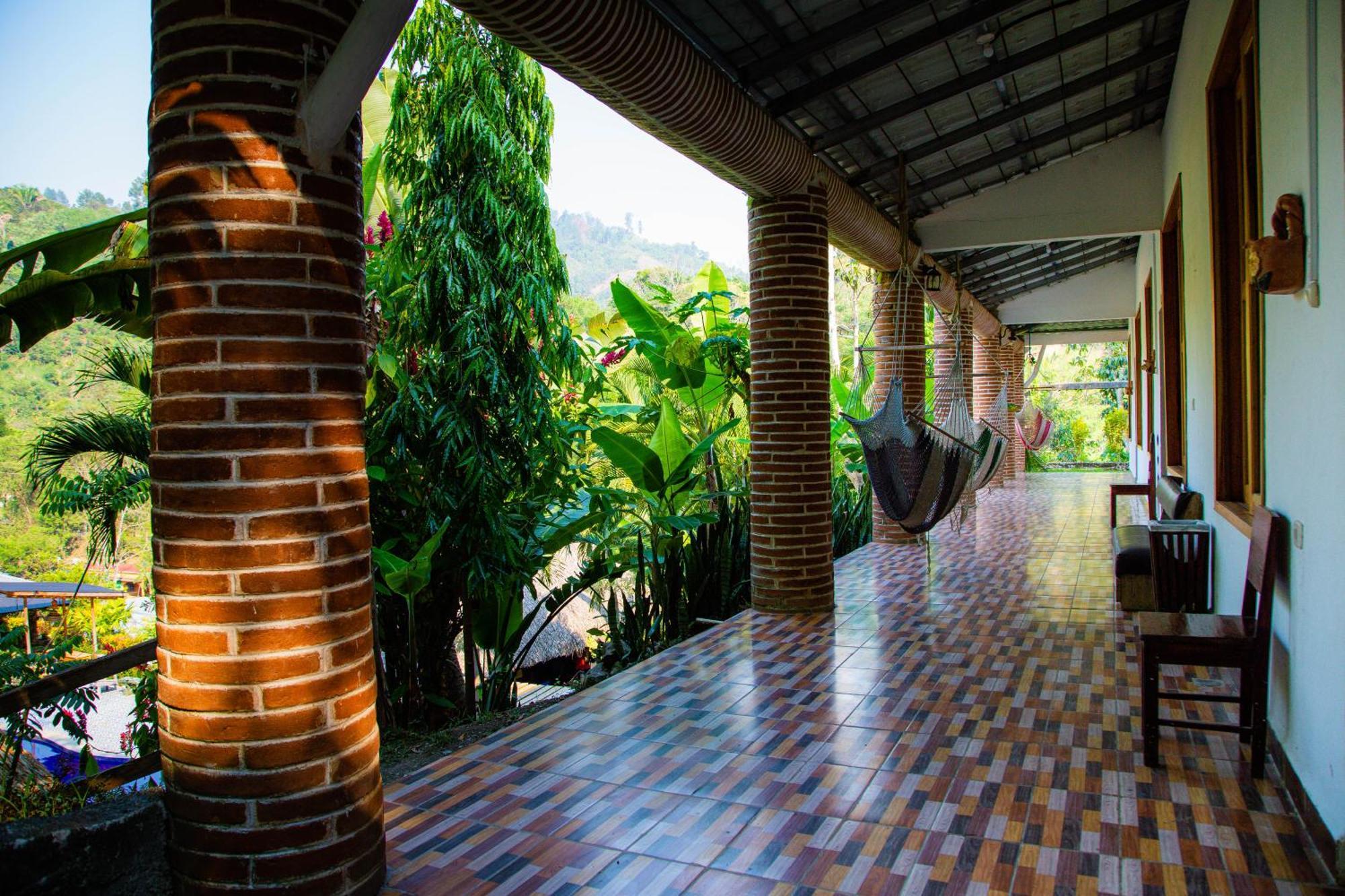 Vinas Hotel Lanquin Exterior photo