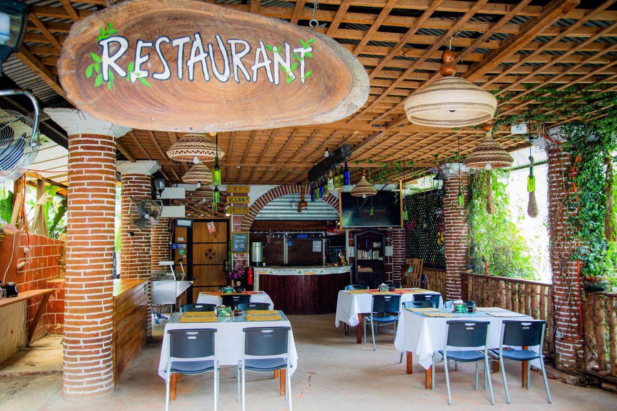 Vinas Hotel Lanquin Exterior photo