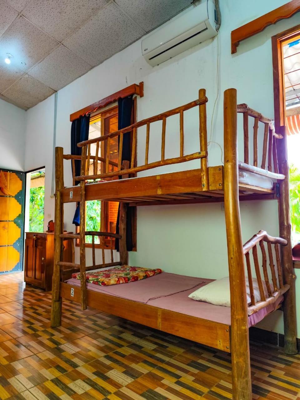 Vinas Hotel Lanquin Exterior photo