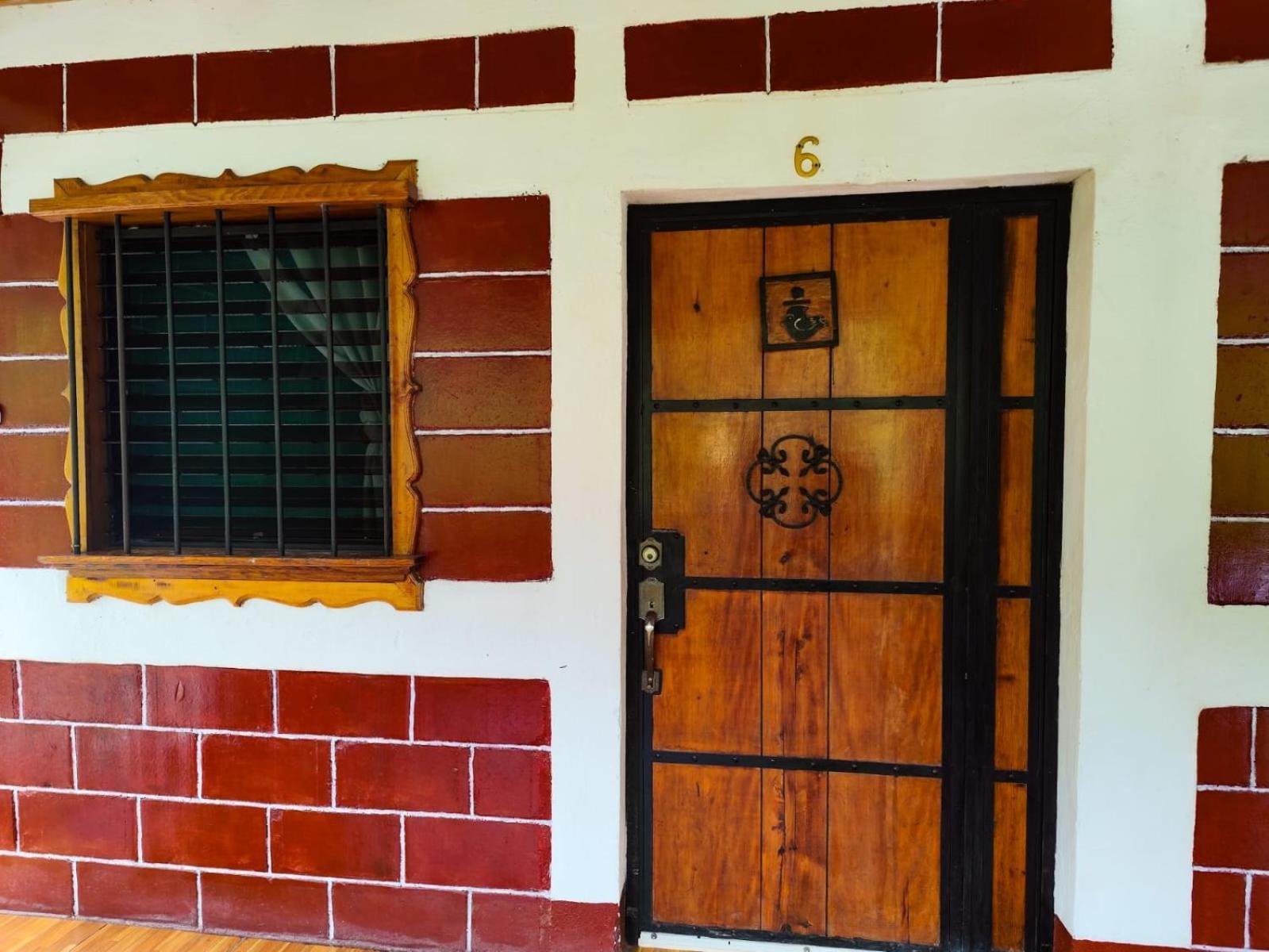 Vinas Hotel Lanquin Room photo