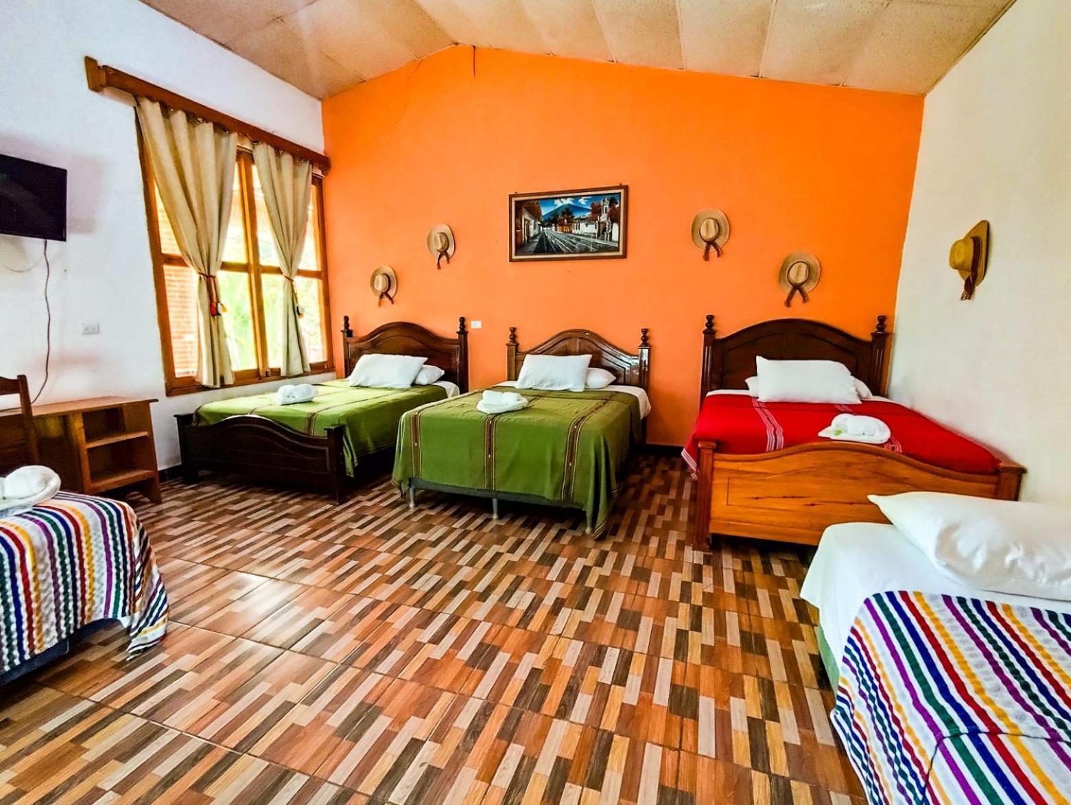 Vinas Hotel Lanquin Room photo
