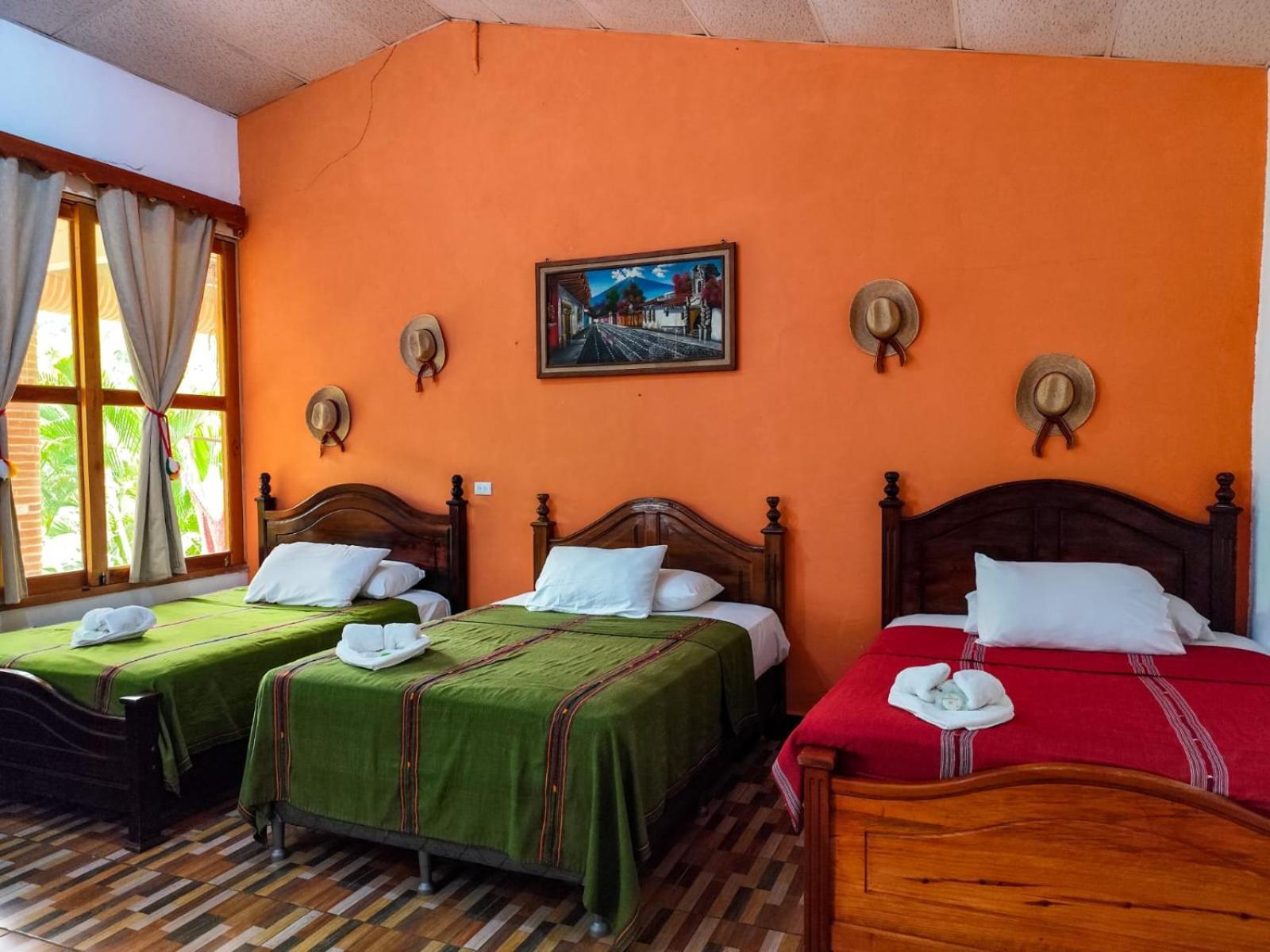 Vinas Hotel Lanquin Room photo