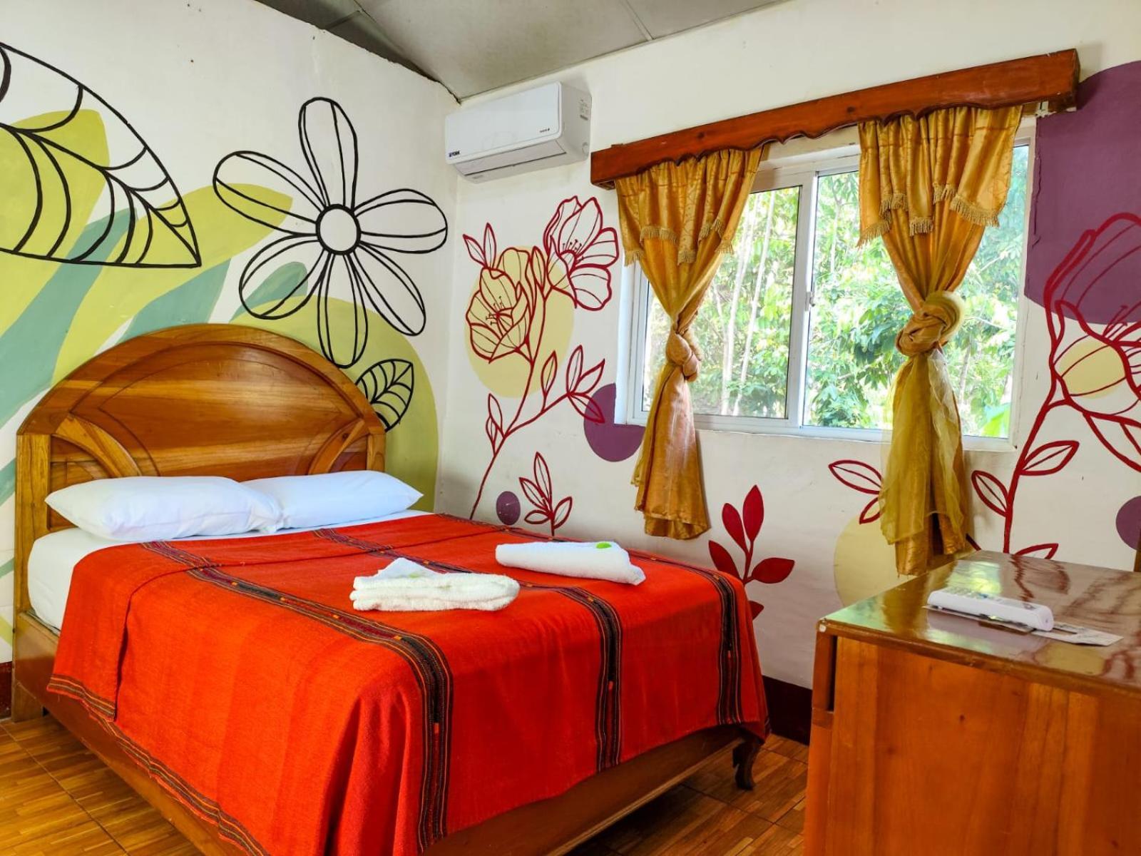 Vinas Hotel Lanquin Room photo